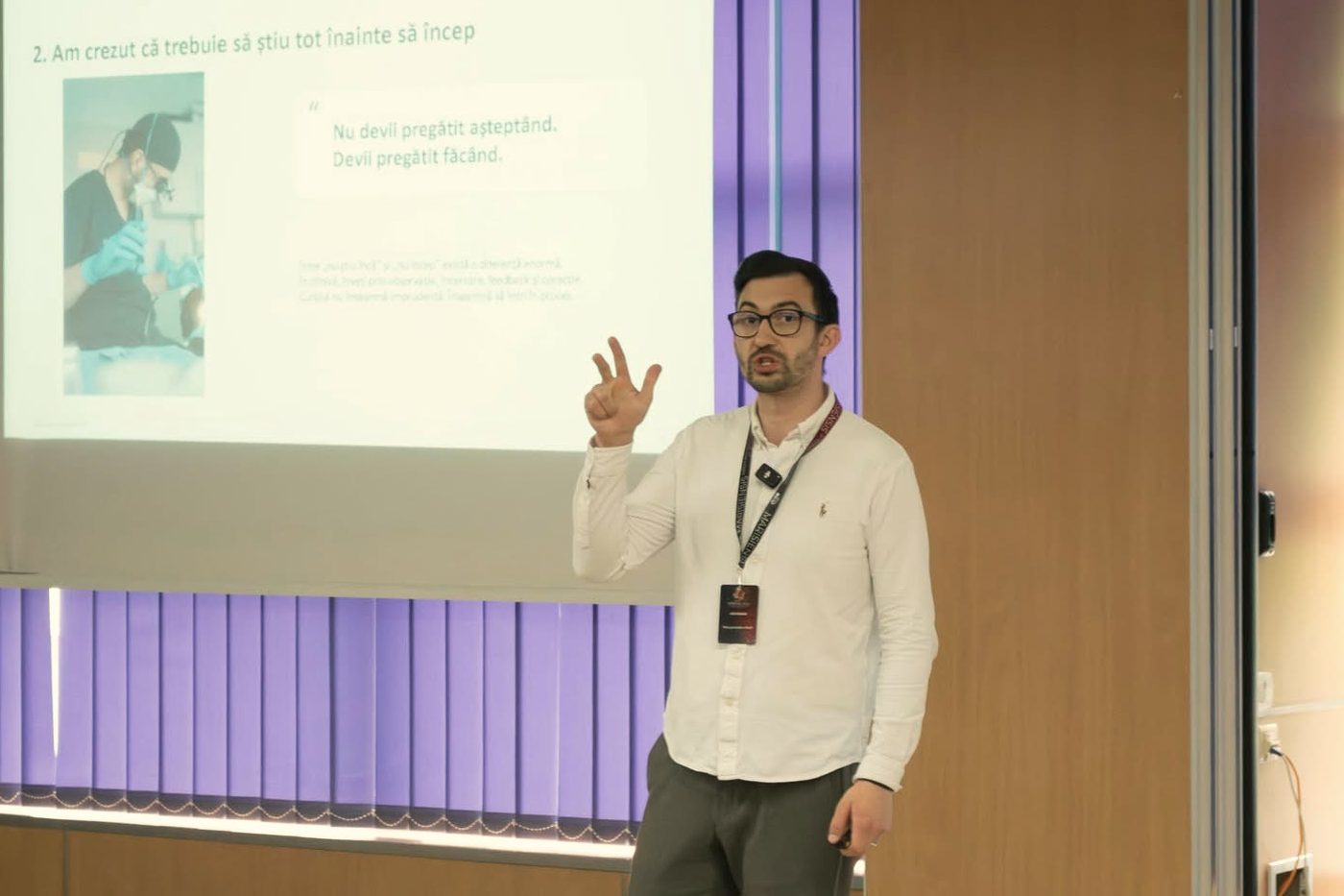 Dr. Andrei Petruț susținând cursul la Congresul Marisiensis, Târgu Mureș